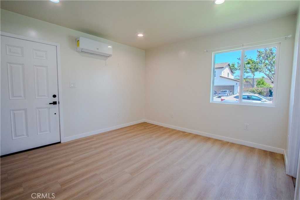 2508 W Picadilly Way #B - Photo 7 of 8