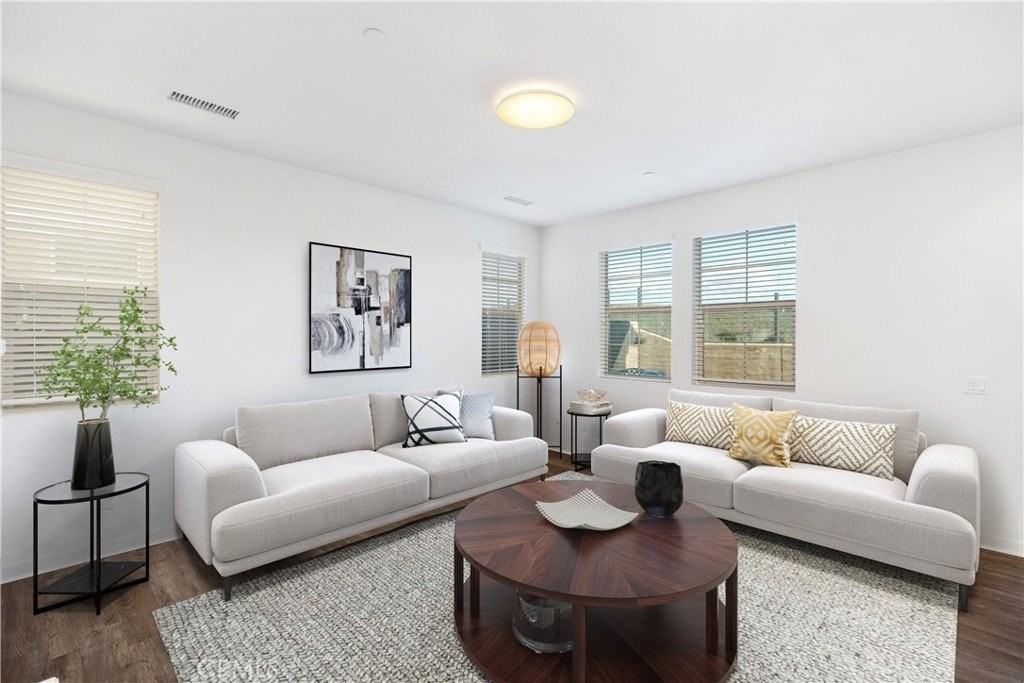 68 Fosco St - Photo 6 of 30