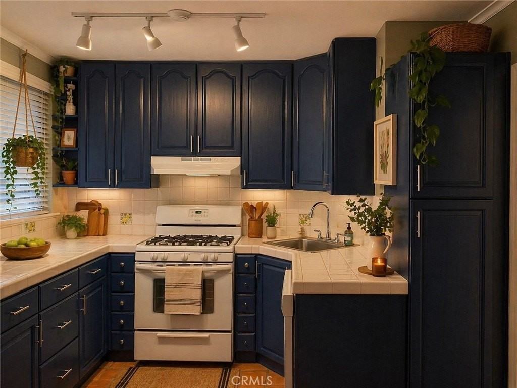 829 Hunt Ave #C - Photo 2 of 9