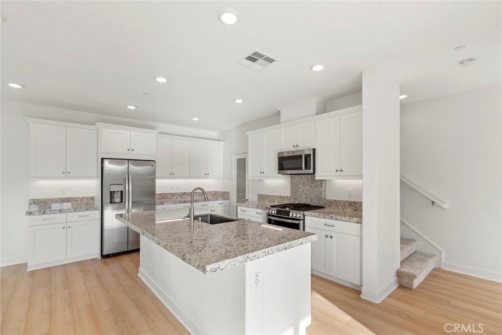 234 Siena - Photo 5 of 22