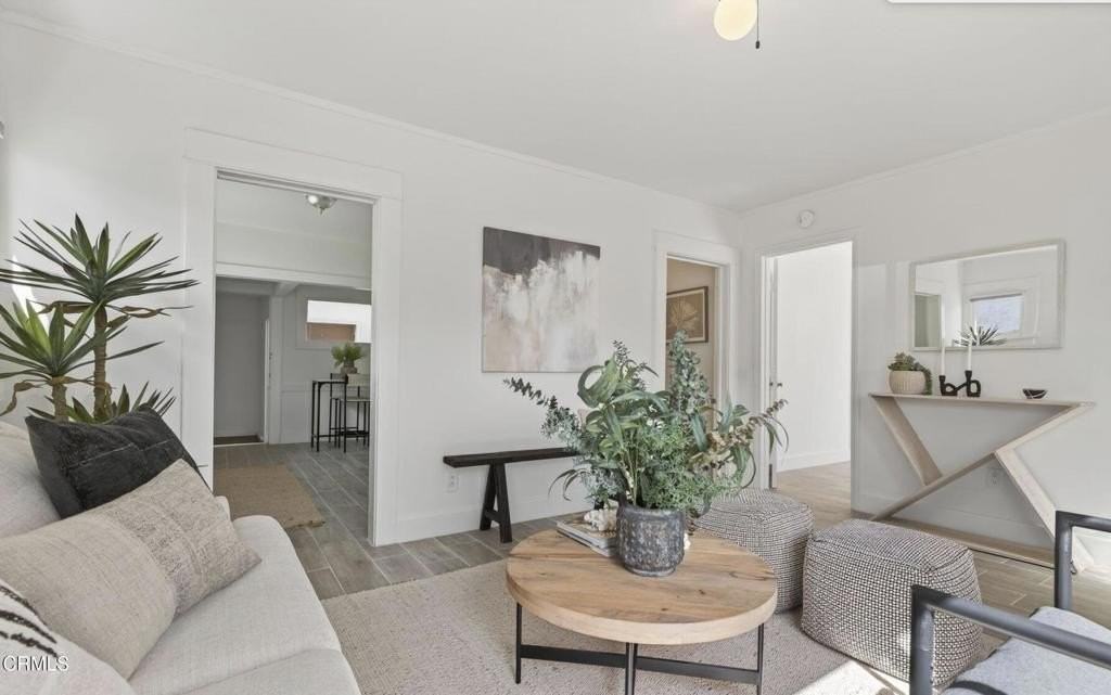 295 W Mission Ave - Photo 4 of 14