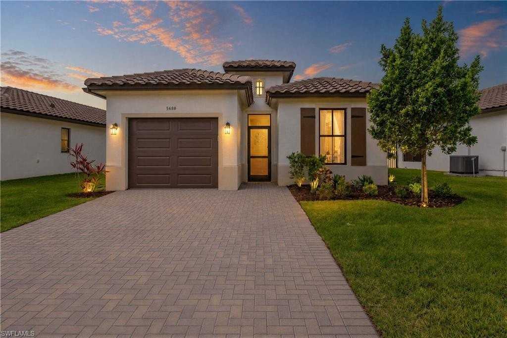 5688 Cassidy Ln