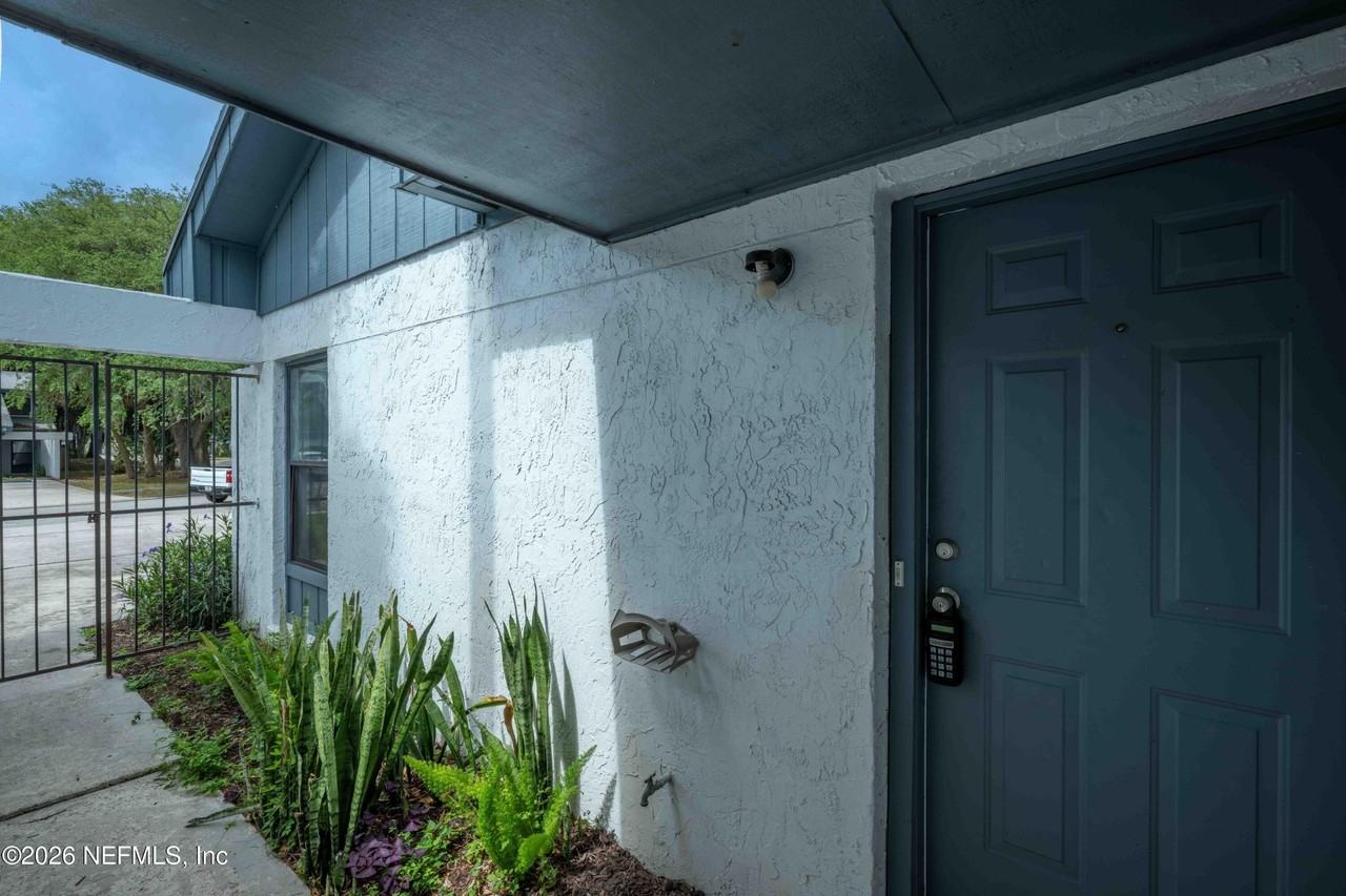 1273 Mayport Landing Cir - Photo 4 of 37