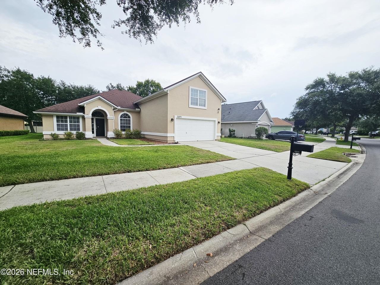 5891 Green Pond Dr - Photo 2 of 26