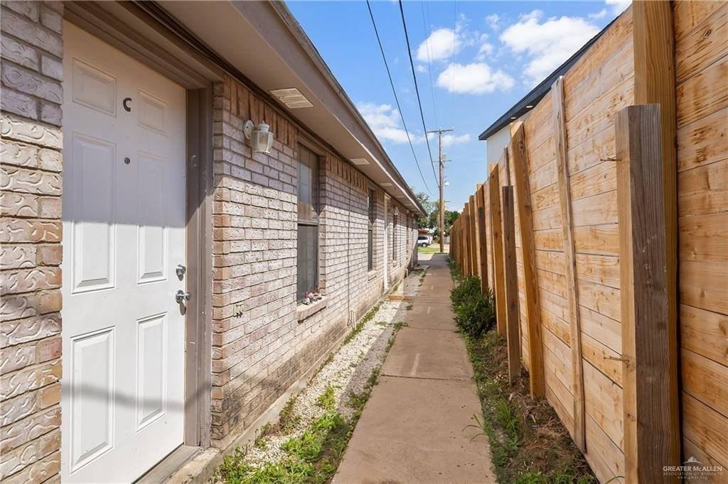 901 Galveston Ave #C - Photo 2 of 13