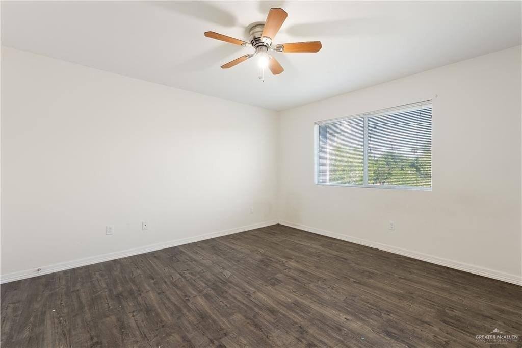 901 Galveston Ave #C - Photo 3 of 13