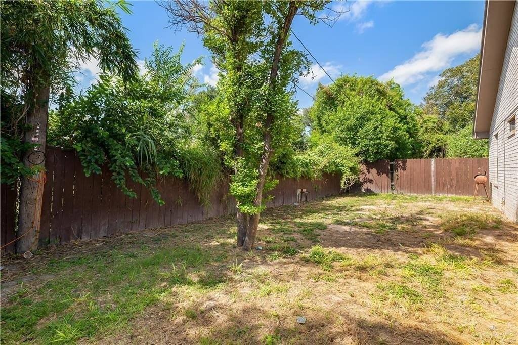 901 Galveston Ave #C - Photo 4 of 13