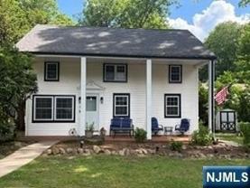 6 Standish Ln - Photo 1 of 1