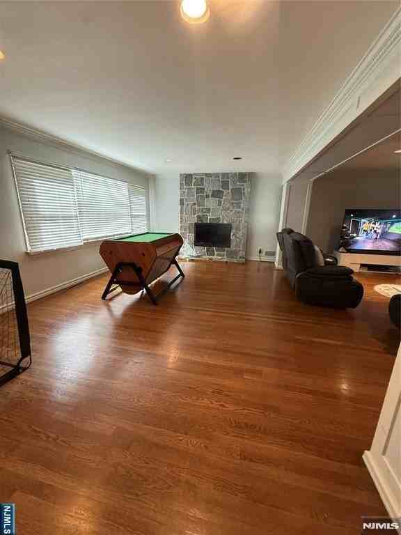 730 Floyd St - Photo 3 of 50