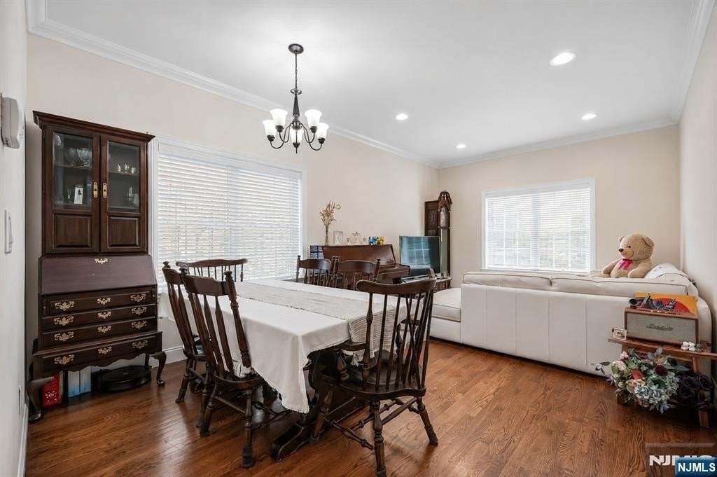 39 Grove St #B - Photo 5 of 24