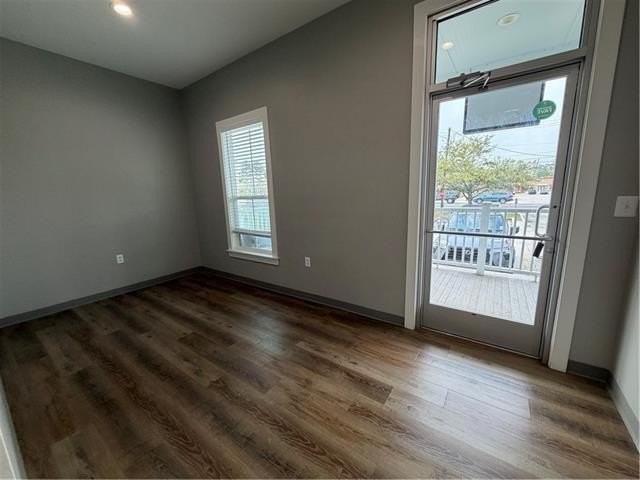 720 W 21st Ave #E - Photo 4 of 6