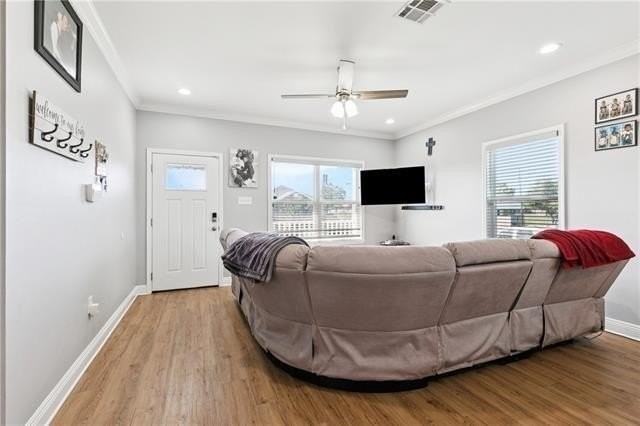 3136 Lexington Ave - Photo 3 of 15