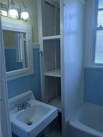 1235 Josephine St - Photo 6 of 11
