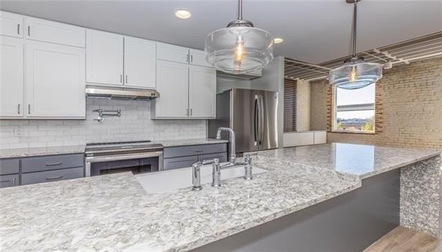 818 Howard Ave #301 - Photo 6 of 16
