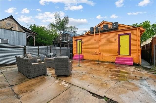 2321 Chartres St #B - Photo 2 of 7