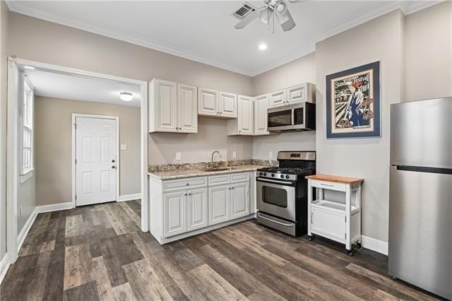 2321 Chartres St #B - Photo 3 of 7