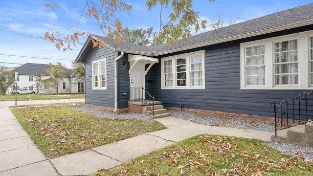 212 S Oak St - Photo 2 of 20