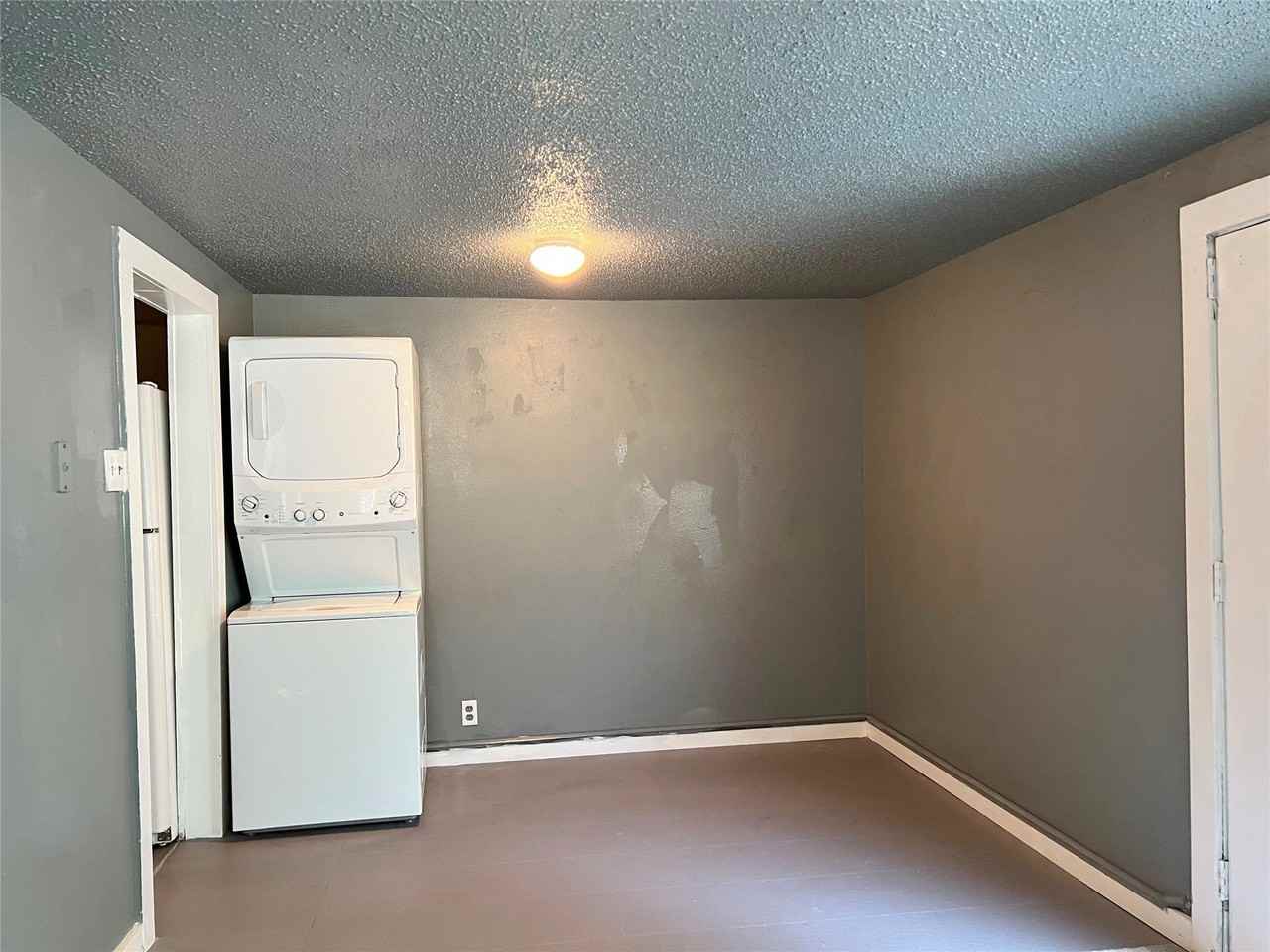 305 S Preston St #B - Photo 5 of 10