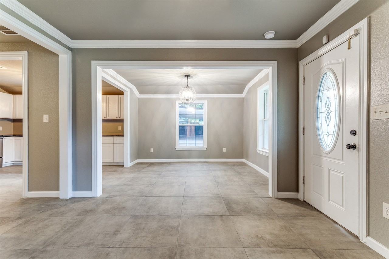 3112 Olive Pl - Photo 2 of 13
