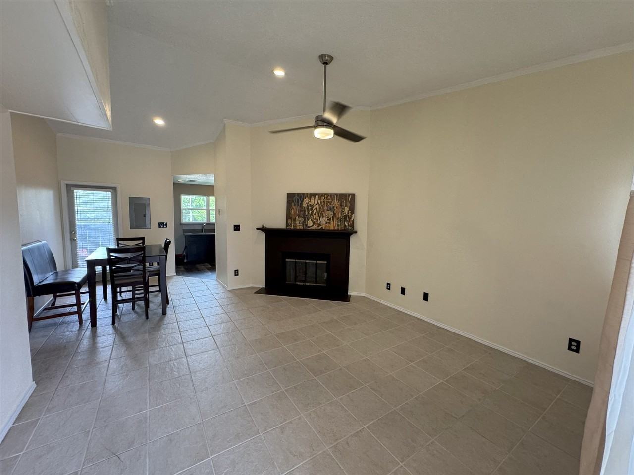 2736 Silver Creek Dr #223 - Photo 6 of 26