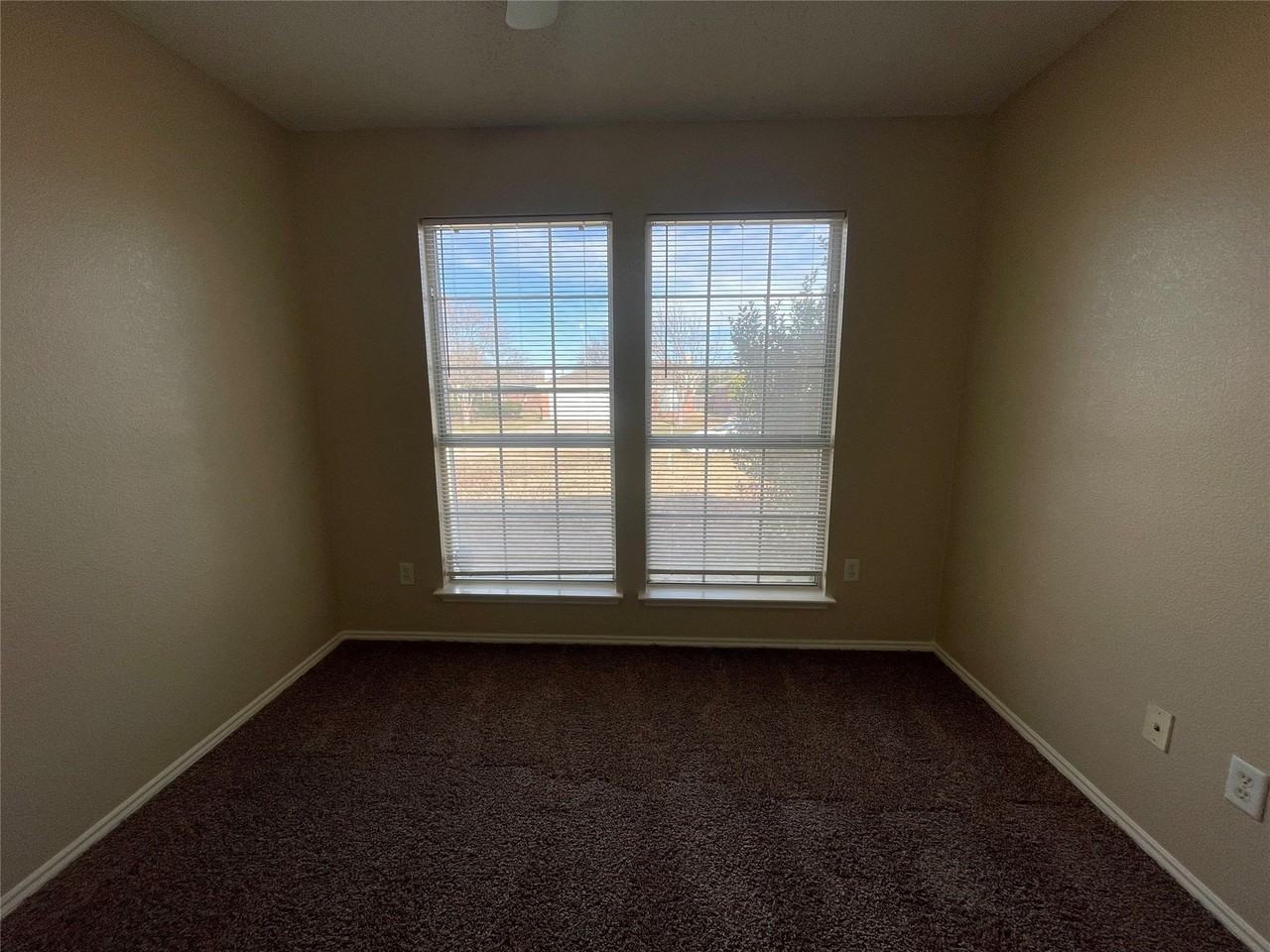 1123 Singletree Dr - Photo 6 of 10