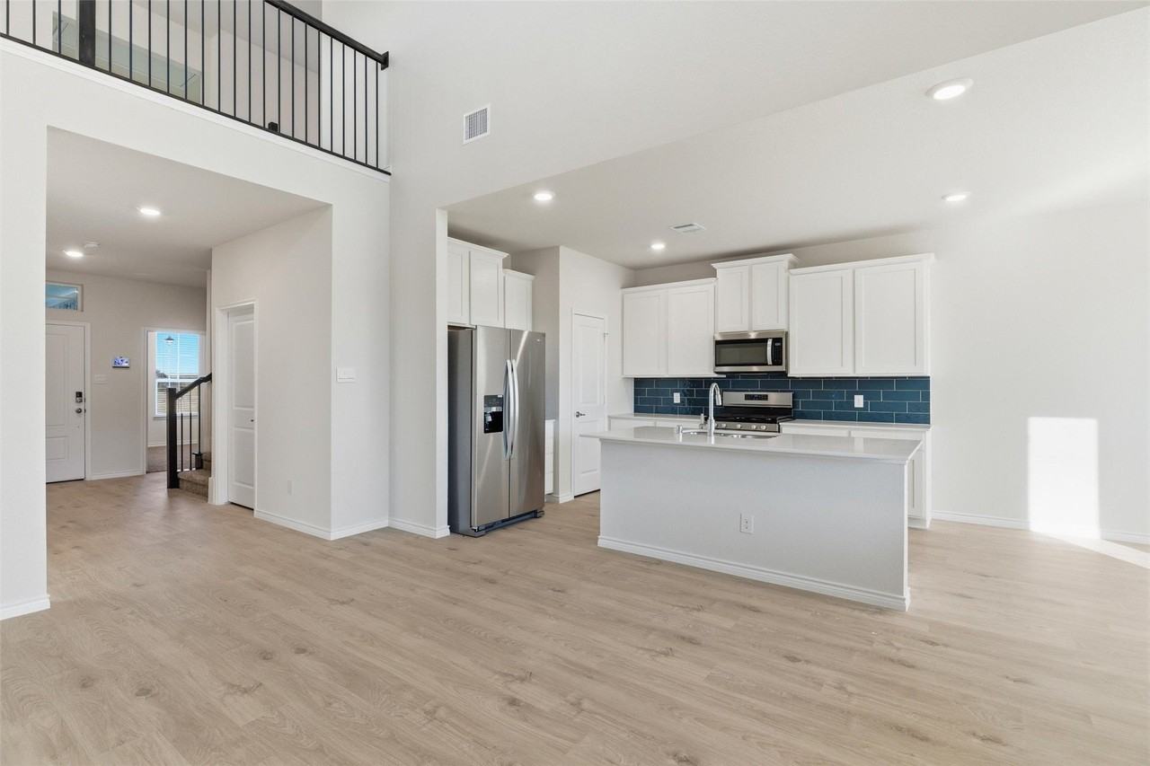 115 Sophie Dr - Photo 4 of 14