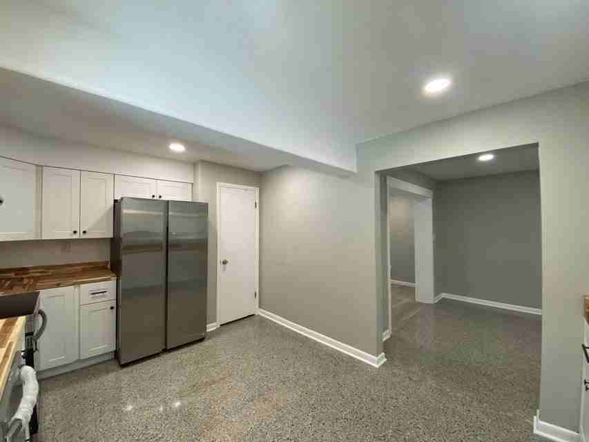 400 Argyle Ct - Photo 6 of 50
