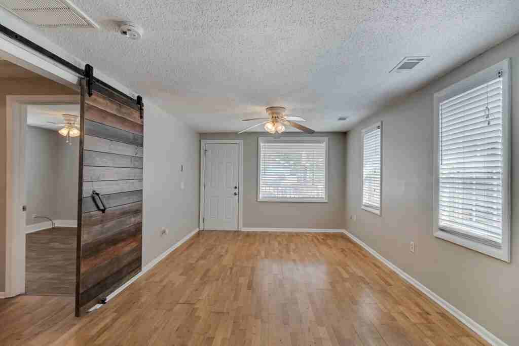2025 Eppinger St - Photo 7 of 20