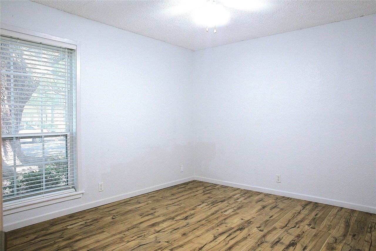 5323 Fleetwood Oaks Ave #156 - Photo 5 of 9