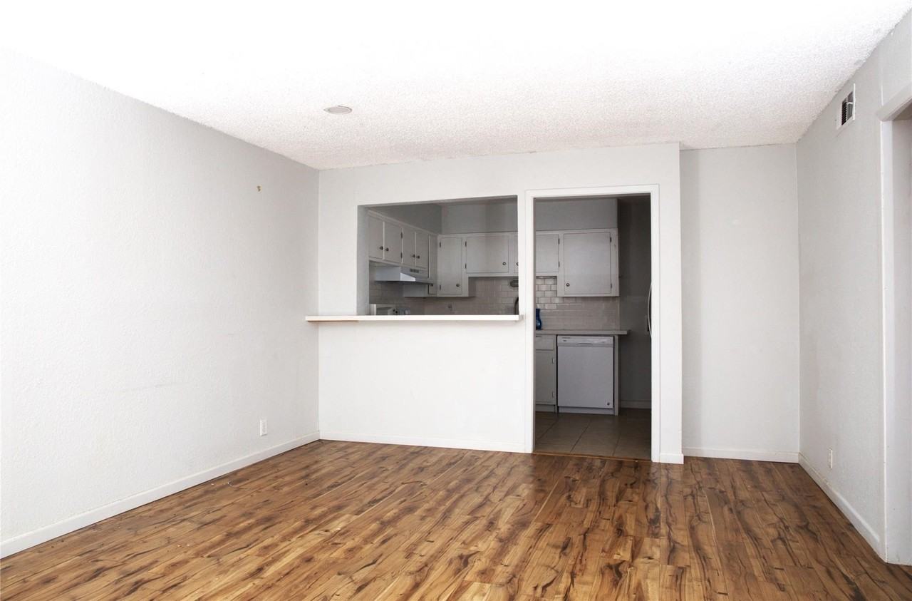 5323 Fleetwood Oaks Ave #156 - Photo 6 of 9