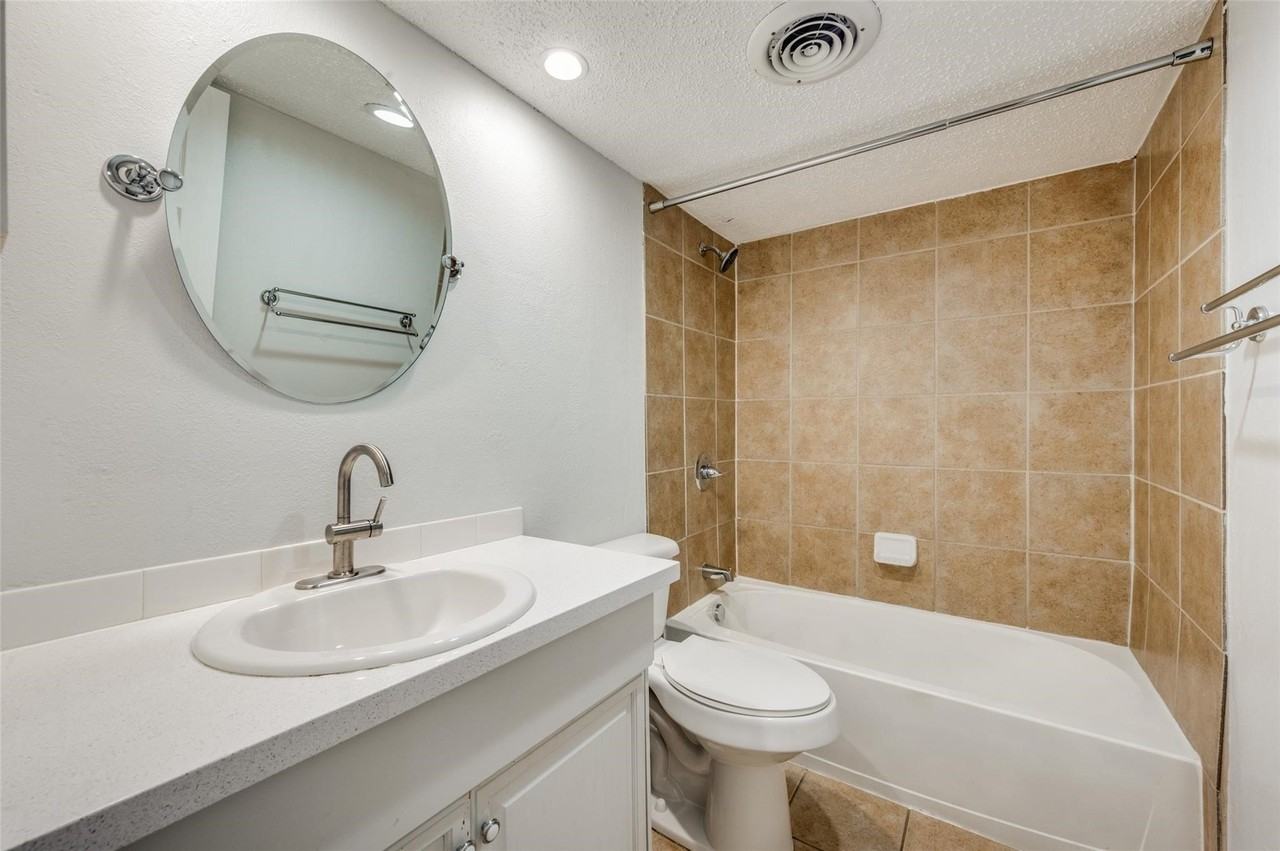5323 Fleetwood Oaks Ave #156 - Photo 7 of 9