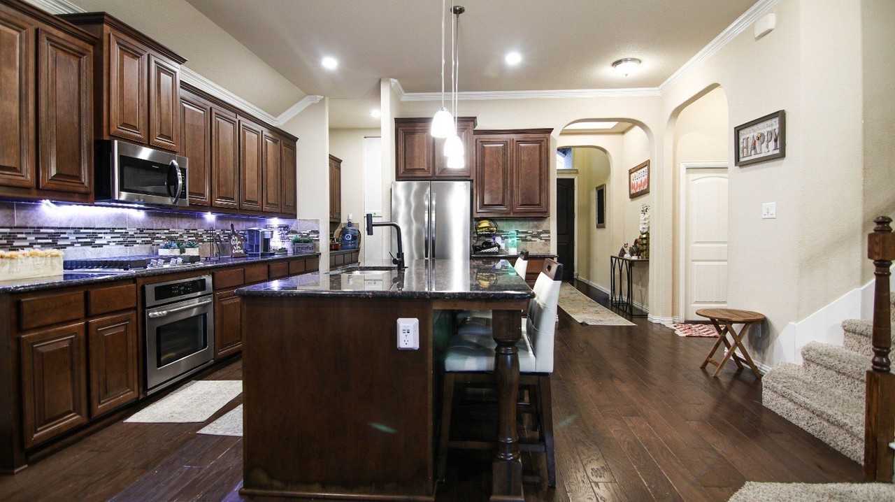 9917 Bodega Bay Rd - Photo 4 of 18