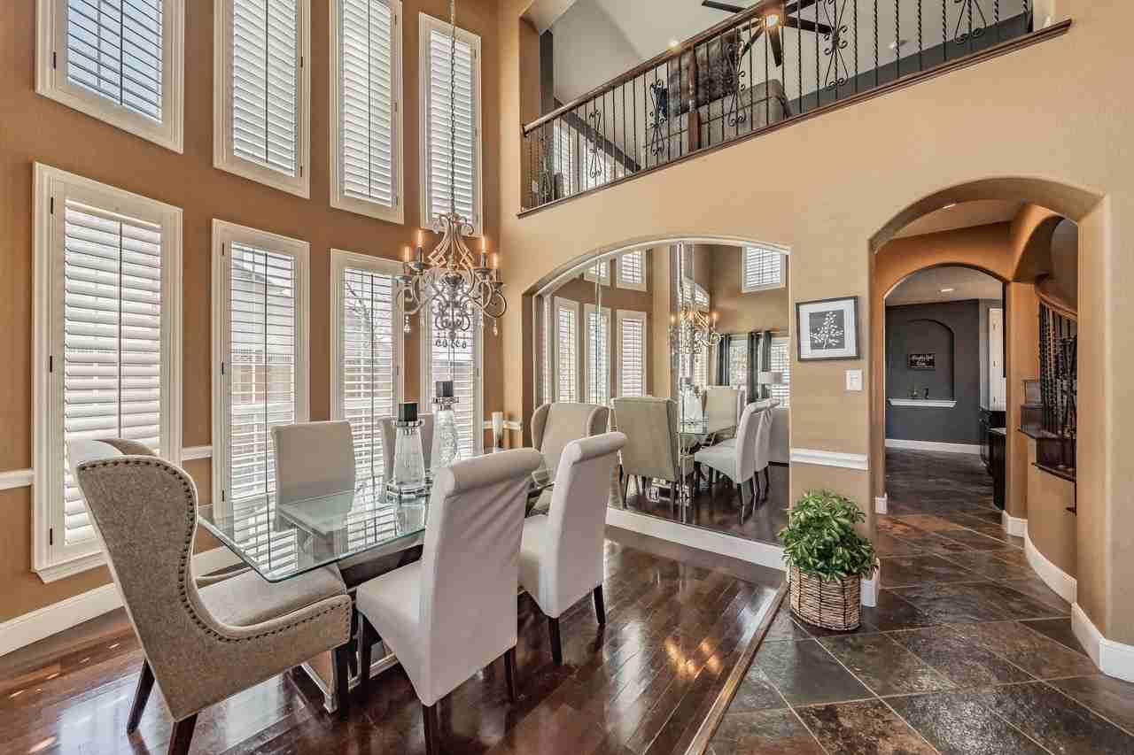 3909 Aquatic Dr - Photo 7 of 40