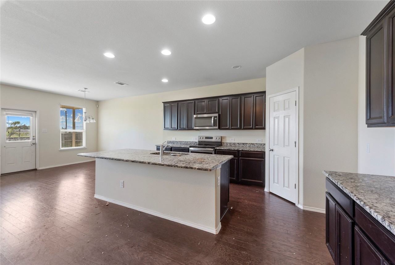 2239 Heaton - Photo 6 of 25