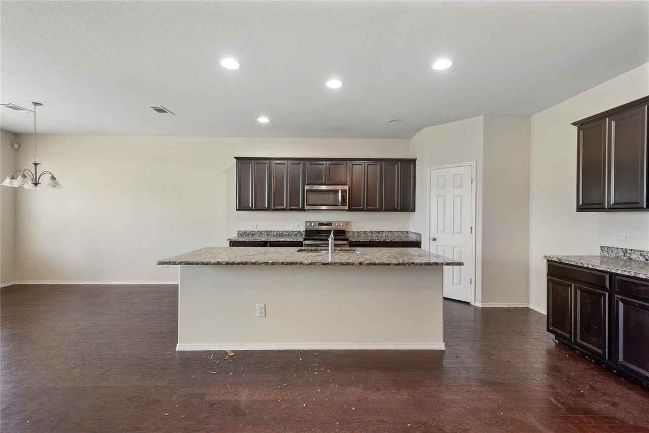 2239 Heaton - Photo 7 of 25