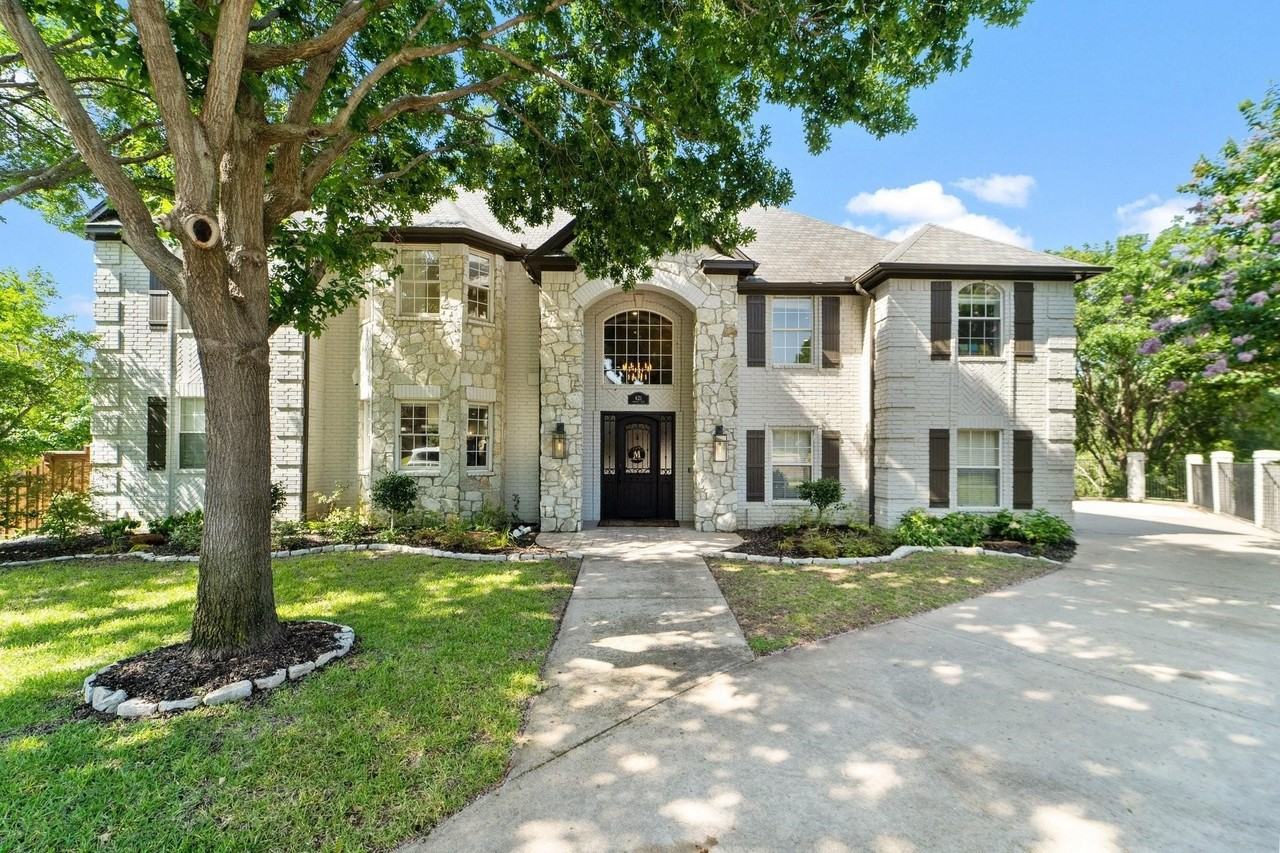 621 Somerset Dr - Photo 4 of 30