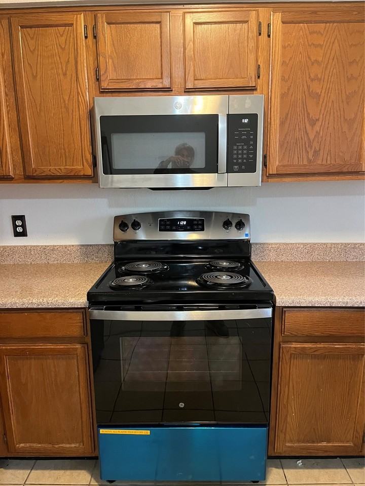 803 Bluebonnet Dr #D - Photo 3 of 11