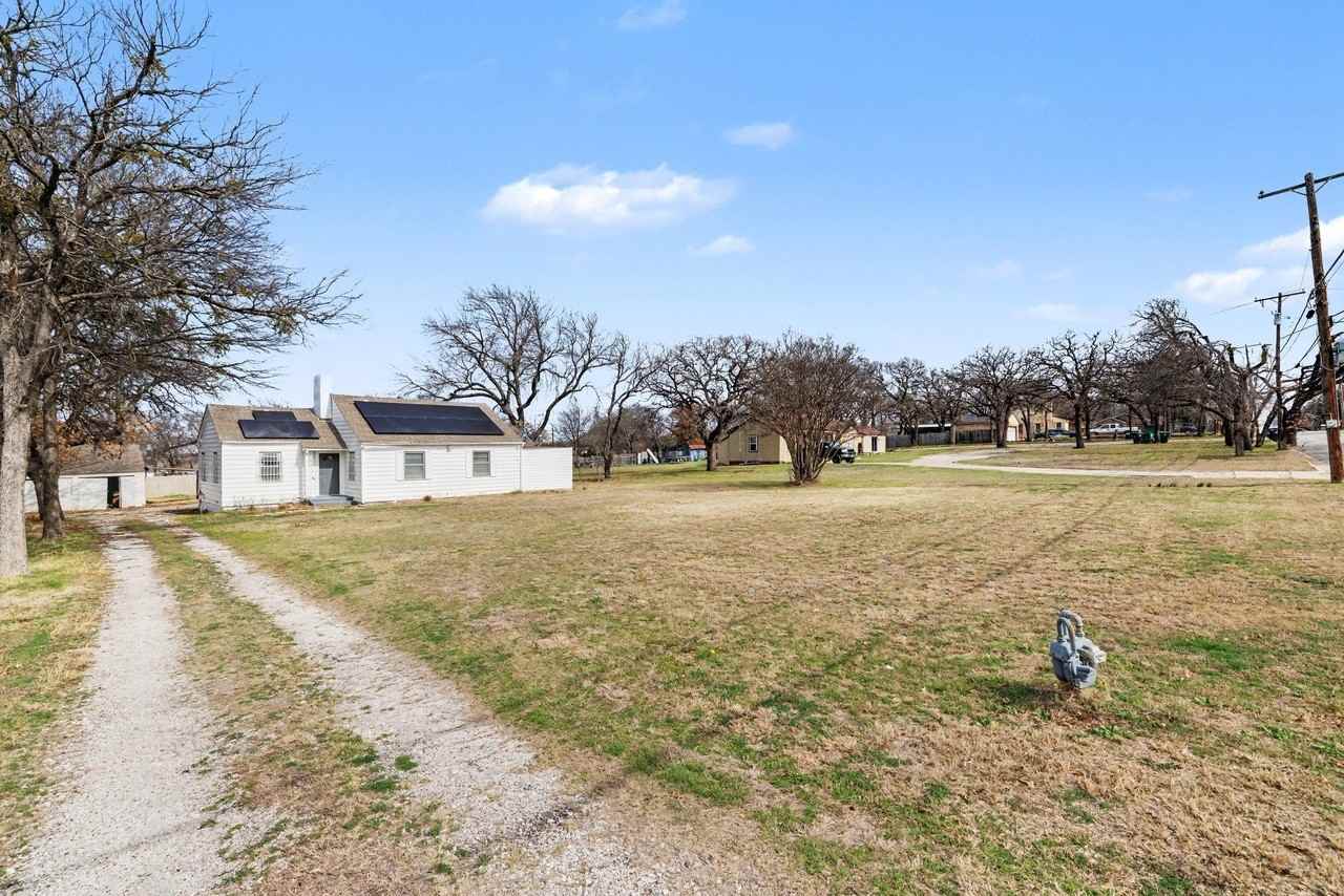 2939 Timberline Dr - Photo 3 of 27