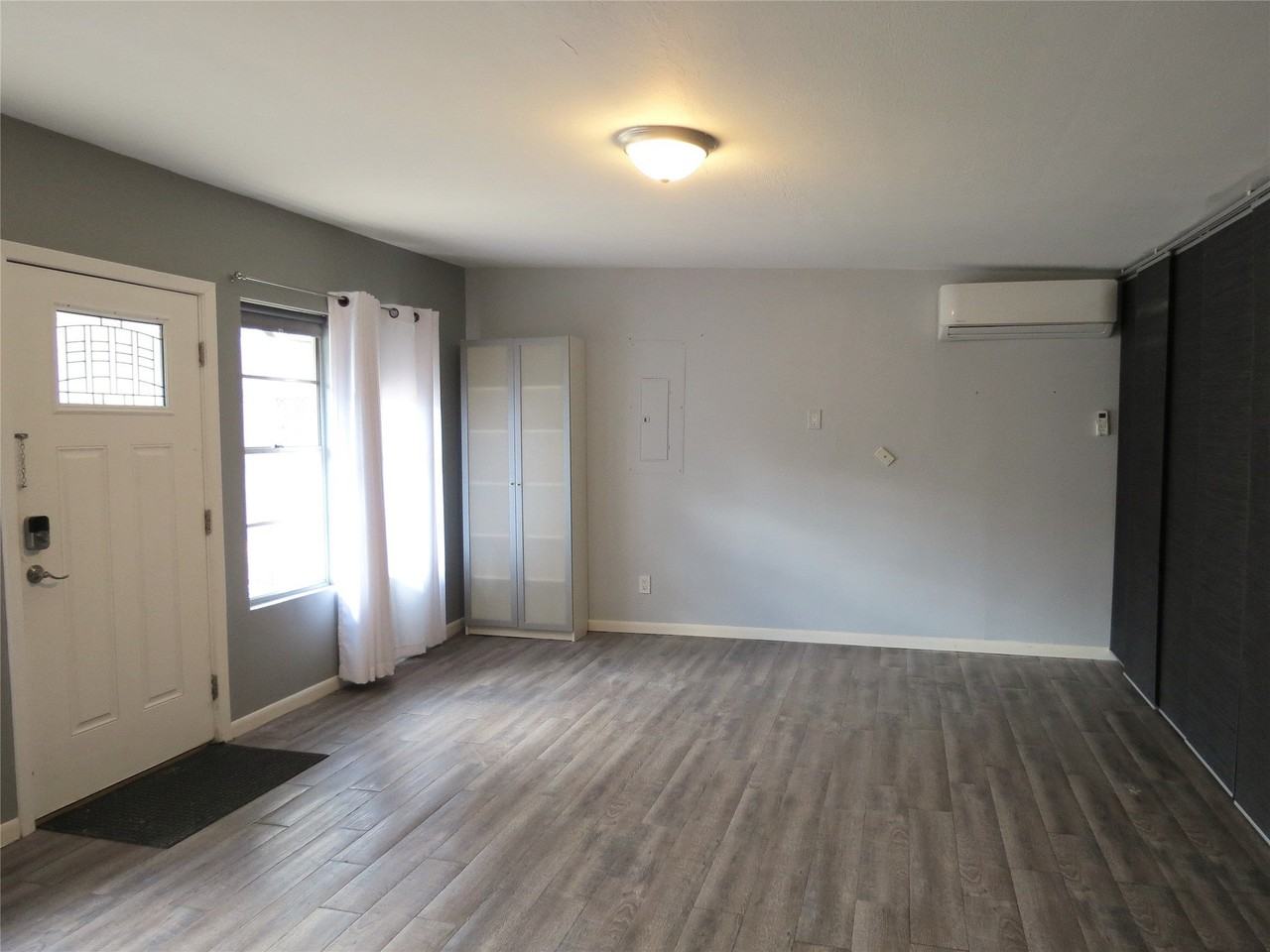 10505 Swallow Ln - Photo 2 of 24