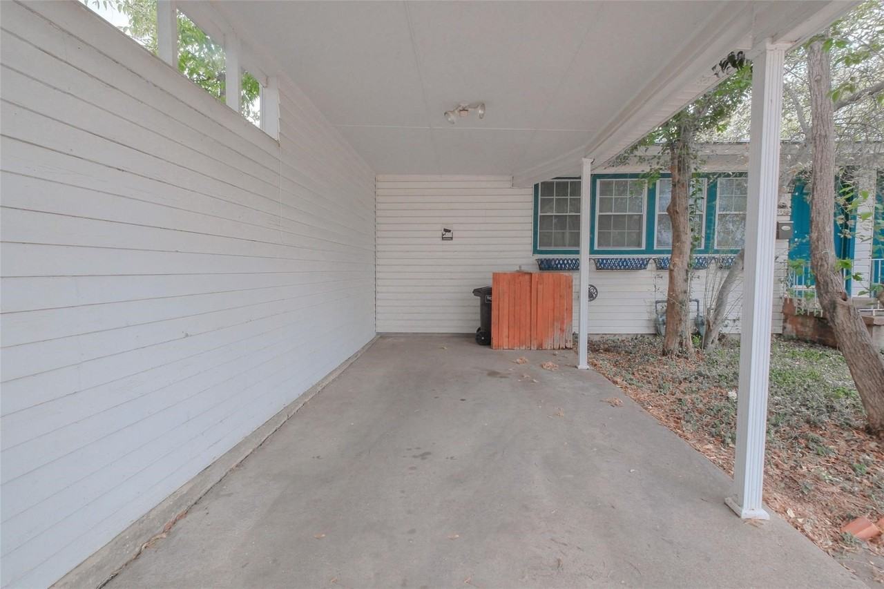 3900 Dexter Ave #3902 - Photo 2 of 24