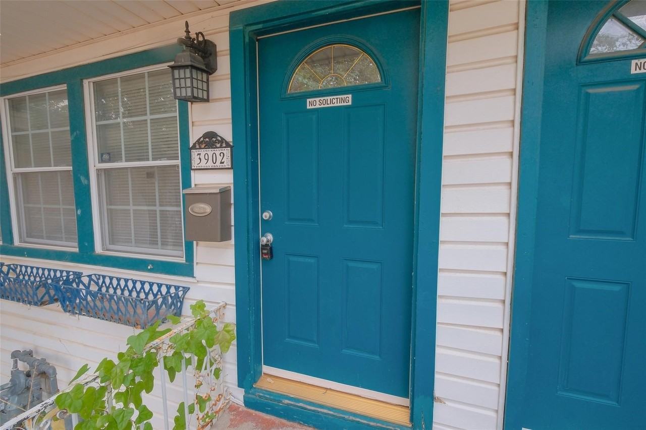 3900 Dexter Ave #3902 - Photo 4 of 24