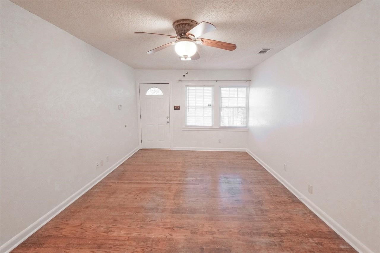 3900 Dexter Ave #3902 - Photo 5 of 24