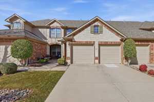 featured image of 1725 Brookview Dr