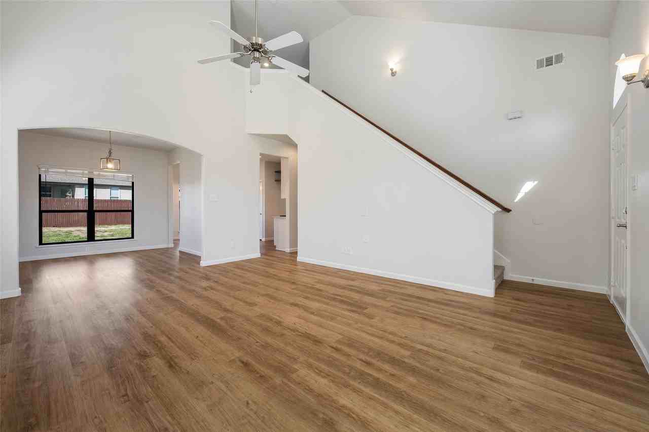 826 Hazels Way - Photo 5 of 25