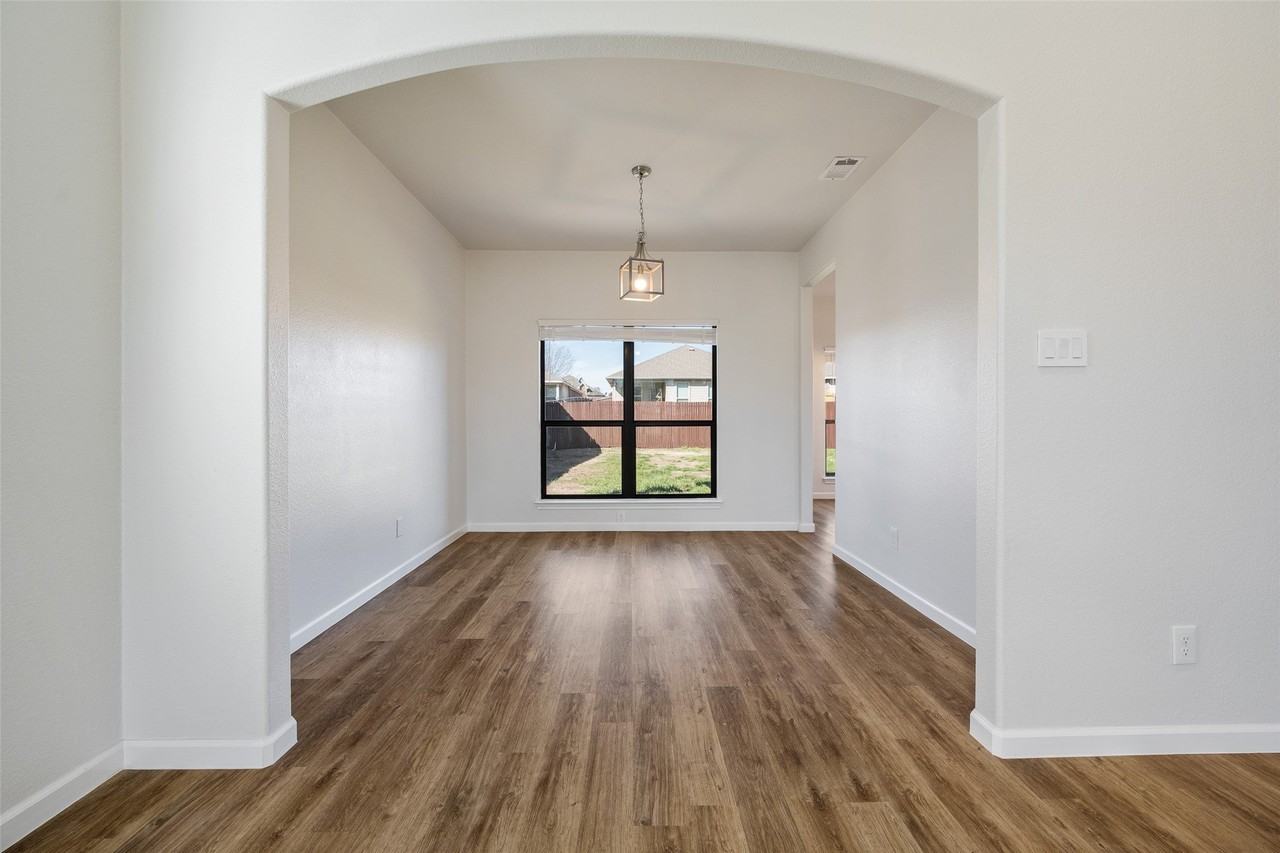 826 Hazels Way - Photo 7 of 25