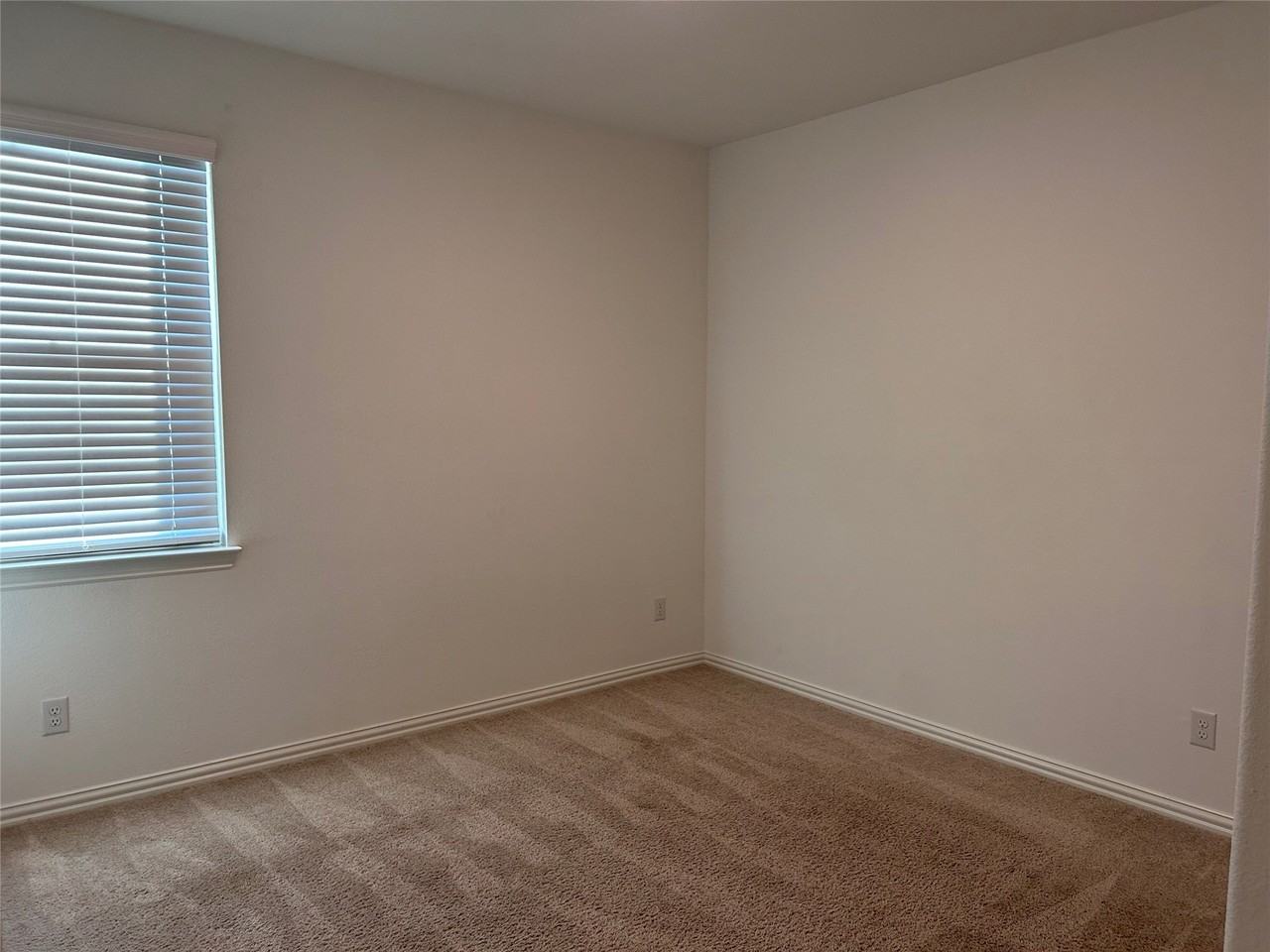 3204 Goose Ln - Photo 6 of 18