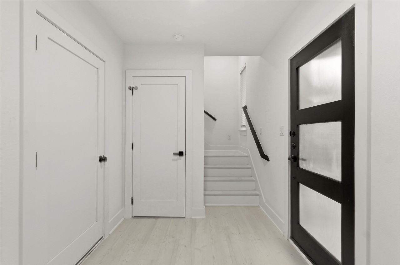 7207 Mohawk Dr #B3 - Photo 5 of 19