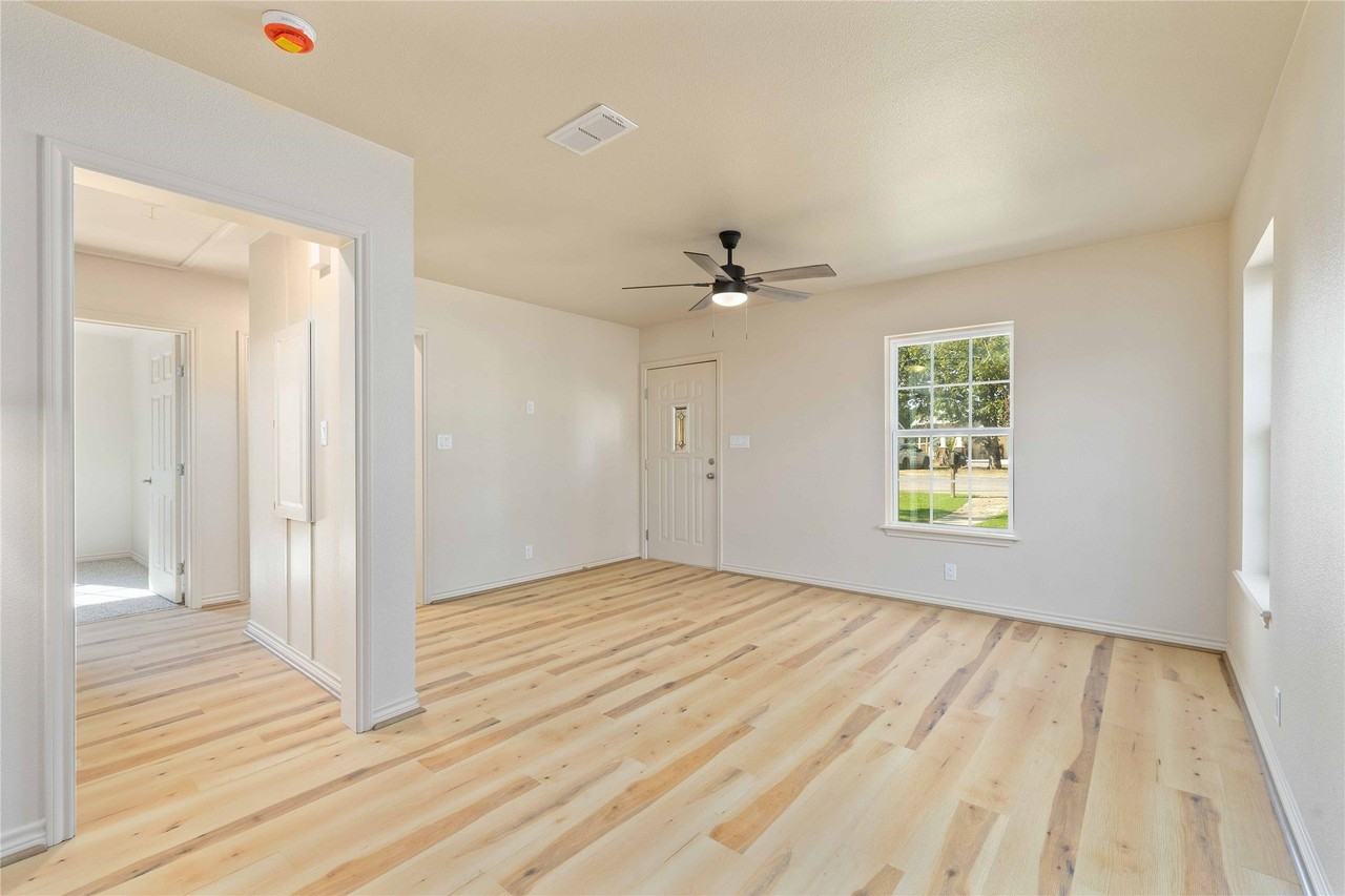 3602 Durham Ave - Photo 4 of 29