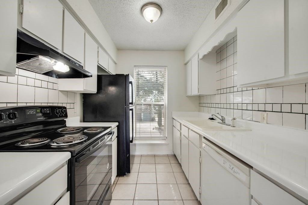 3824 Cibolo Dr #122B - Photo 6 of 20