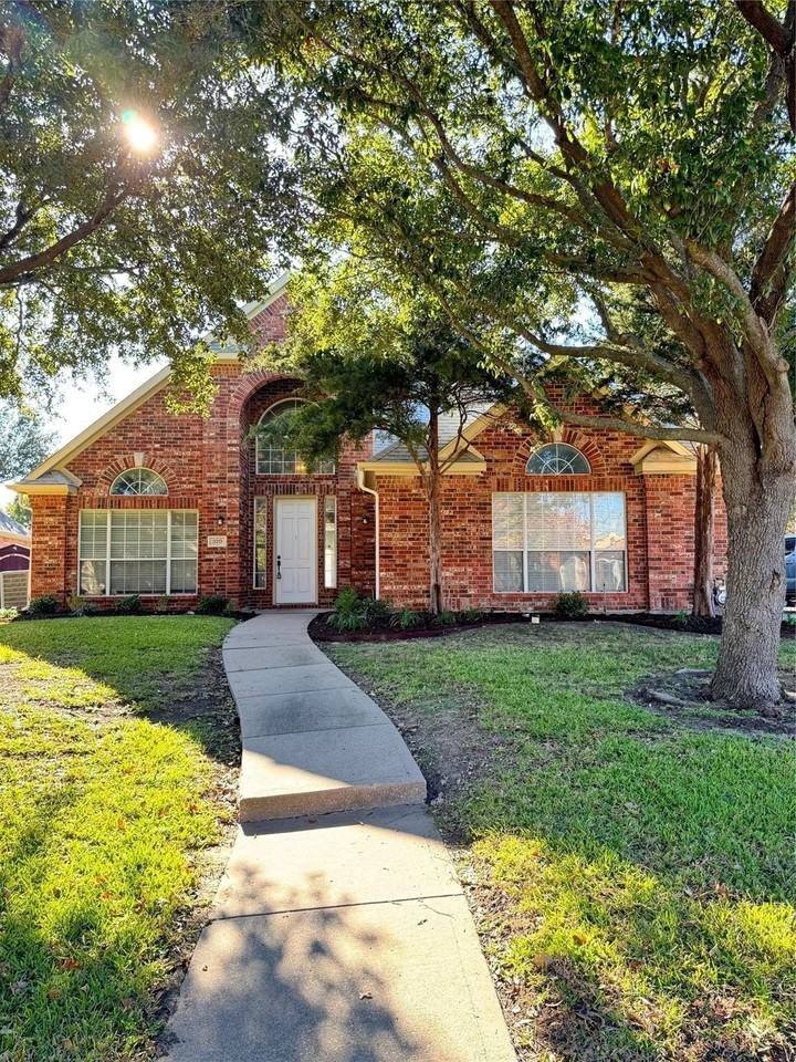 320 Sycamore Dr